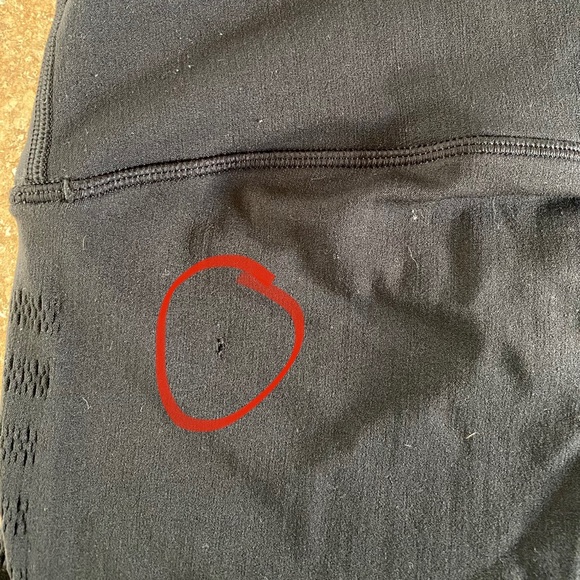 Lululemon - Reveal Crop (Stripes 17”) - Picture 7 of 7